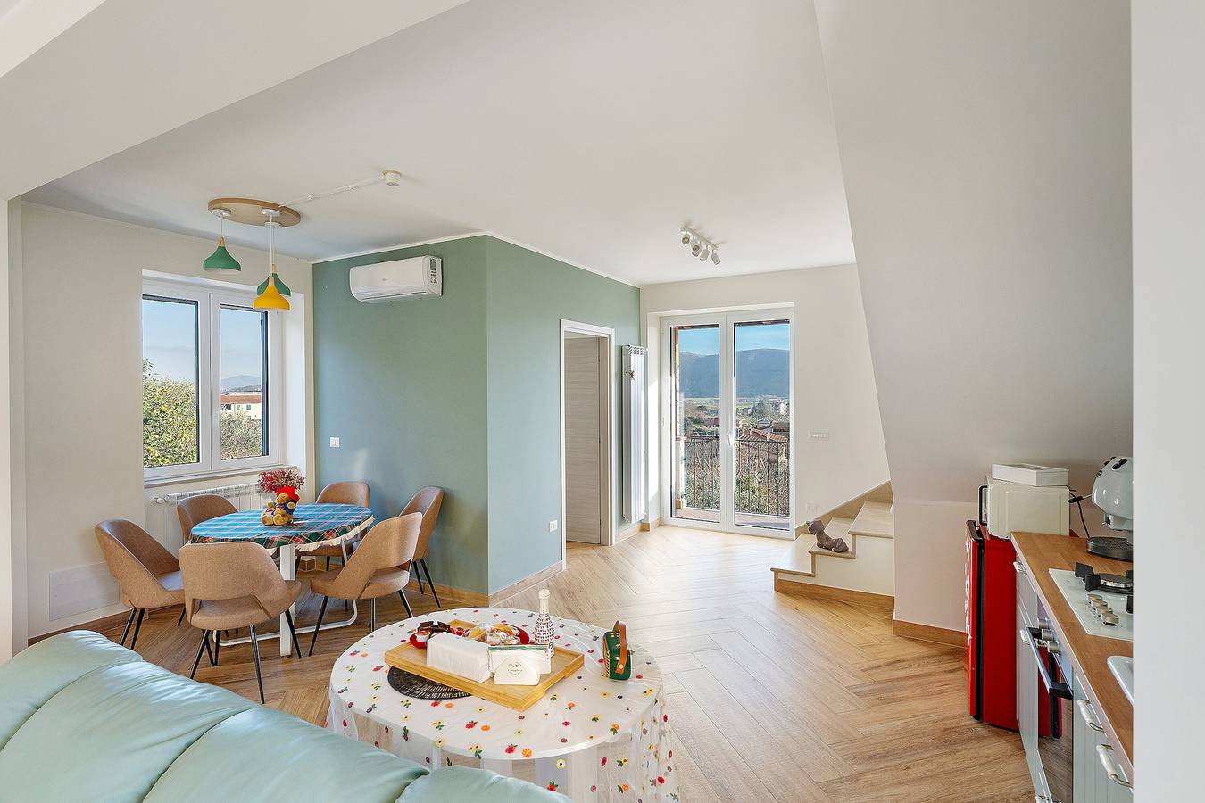 Ferienhaus 'La Casa di Paddington' mit privatem Pool, Wlan und Klimaanlage in Piana di Monte Verna, Caserta Provinz