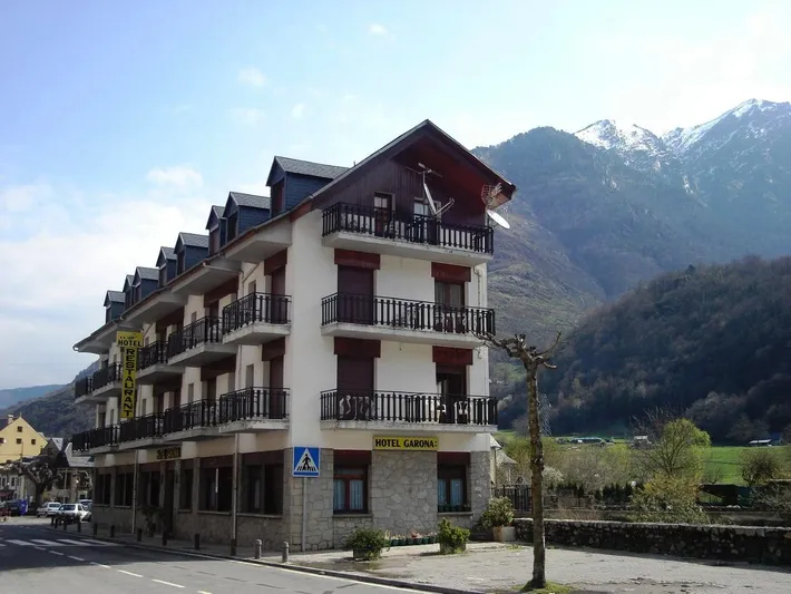 Hotel for 2 people, with view - 1