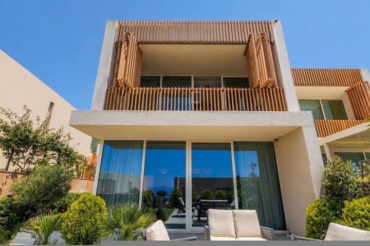 Villa für 8 Personen, mit Garten und Balkon - 1