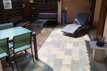 Gîte pour 4 personnes, avec terrasse et jacuzzi à Brouzet-lès-Alès