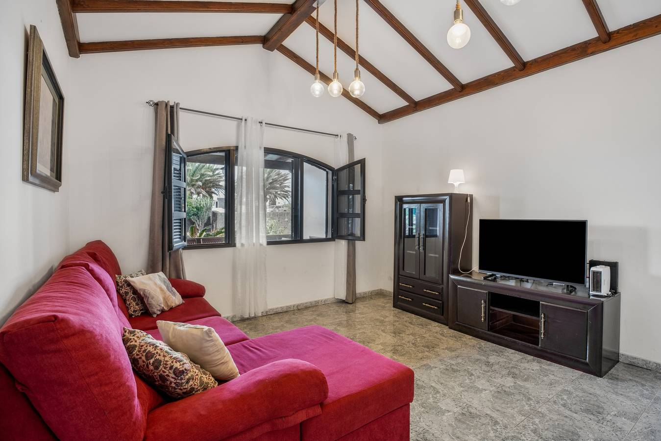 Villa vacacional 'Casa Paraíso' con vistas a la montaña, terraza privada y Wi-Fi in San Bartolomé, Lanzarote
