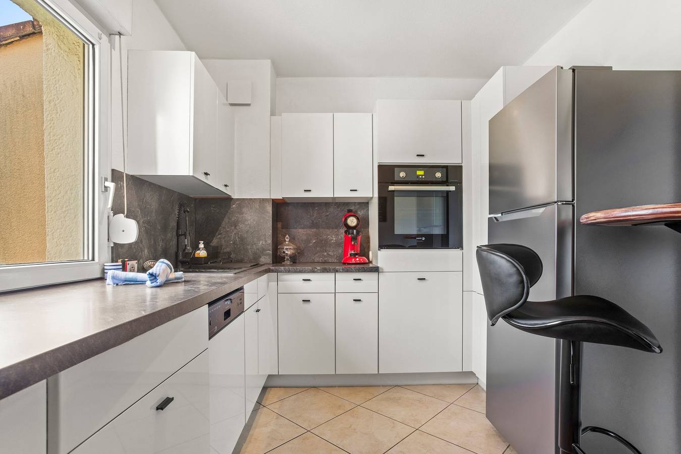 Entire apartment, Apartment Oasis Des Archers with shared pool, Wi-Fi and air conditioning in Saint-Raphaël, Mediterranean Coast (France)