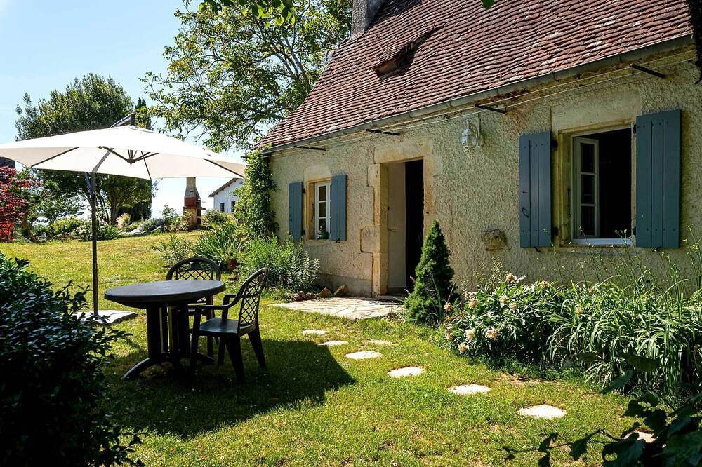 Gîte pour 4 avec chambre dans une dépendance - entre Rocamadour et Sarlat in Pinsac, Lot