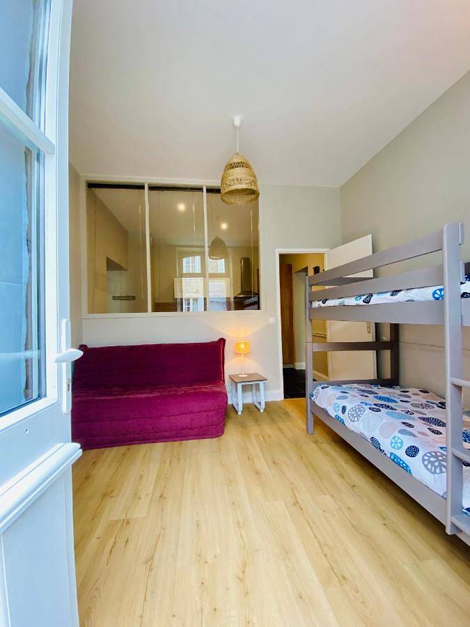 Appartement entier, Le Gîte Du Parc avec parking vieux port et plage au calme in La Rochelle, Région de La Rochelle