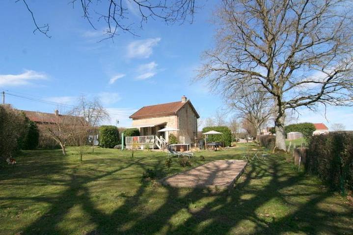 Location de vacances pour 6 personnes, avec jacuzzi et jardin dans Thil-sur-Arroux - 2