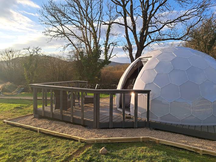 Vakantiehuis voor 2 personen, with Balkon and Terras as well as Tuin and Uitzicht op het meer in Ierland (land)
