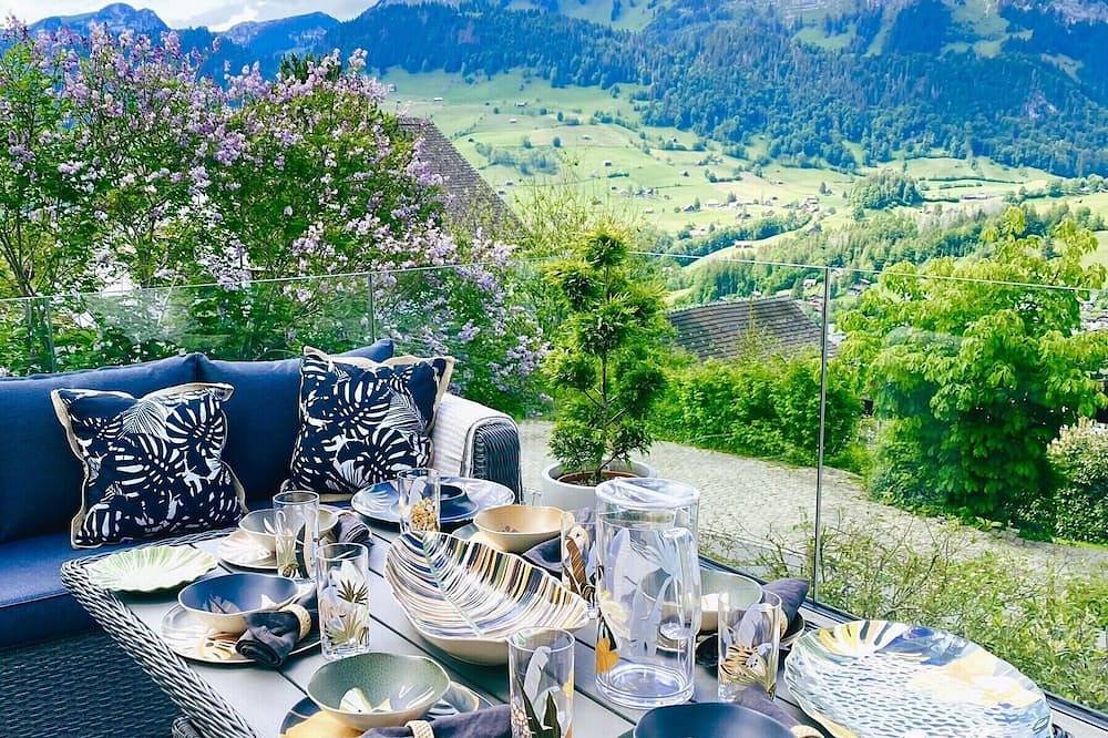 Beautiful chalet on the piste in the Swiss Alps in Unterwasser, Wildhaus-Alt St. Johann