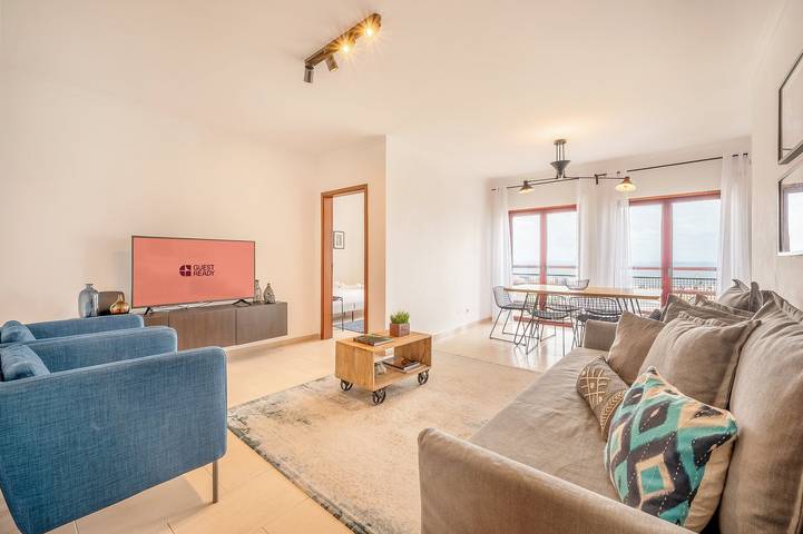 Apartment for 7 people in Lisbon