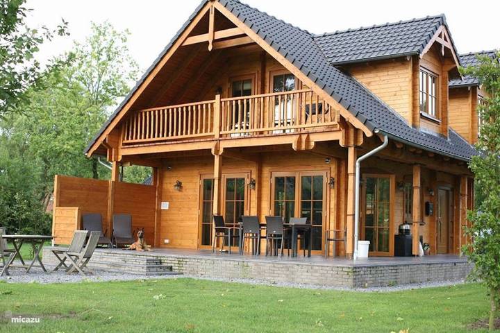 Ferienhaus für 6 Personen, mit Balkon und Whirlpool sowie Garten und Sauna in Overijssel