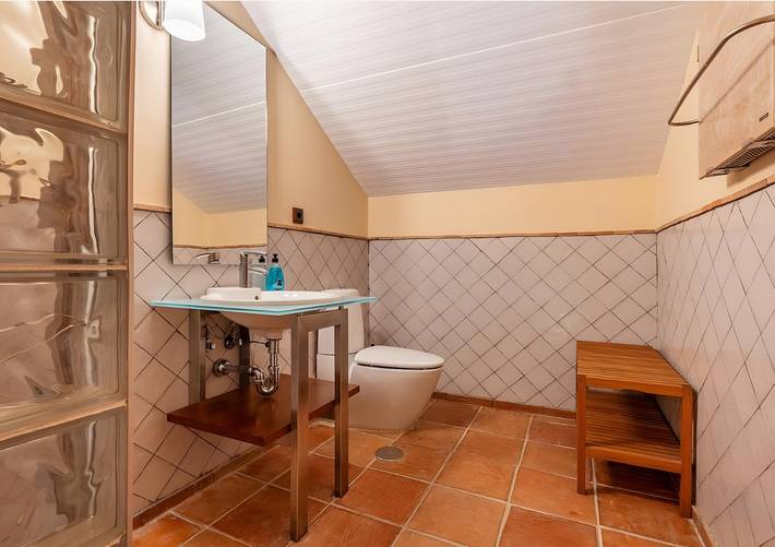 Appartement entier, Appartement « Superior avec terrasse E » : vue montagne, terrasse privée et Wi-Fi in Sierra Nevada Ski Resort, Monachil
