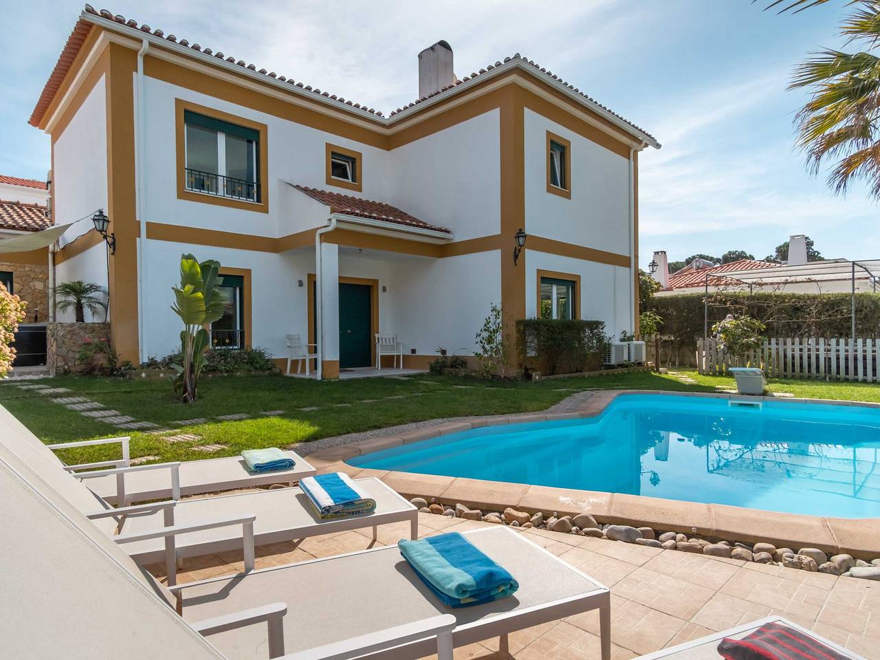 Geräumige Villa in Lagoa de Albufeira mit beheiztem Privatpool in Praia do Meco, Sesimbra (Castelo)
