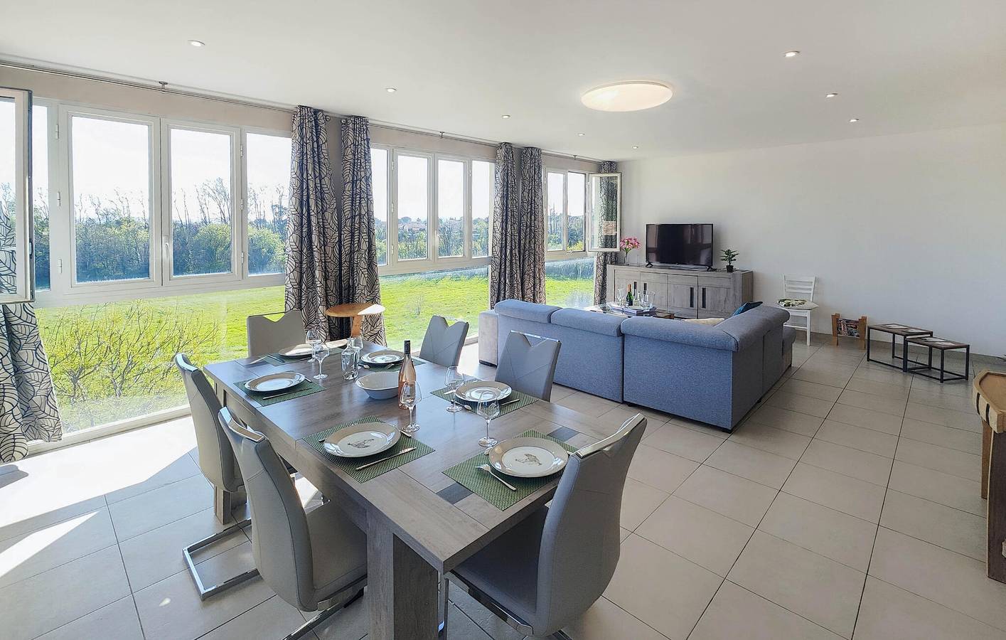Ganze Ferienwohnung, Gemütliche 2-Zimmer-Wohnung mit Pool, in der Nähe des Flusses und des Stadtzentrums in Mirepeisset in Sallèles-d'Aude, Mittelmeerküste (Frankreich)