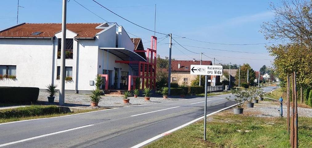 Smještaj za odmor za 2 osoba, s Balkon/terasa i Bazen u Srednja Hrvatska