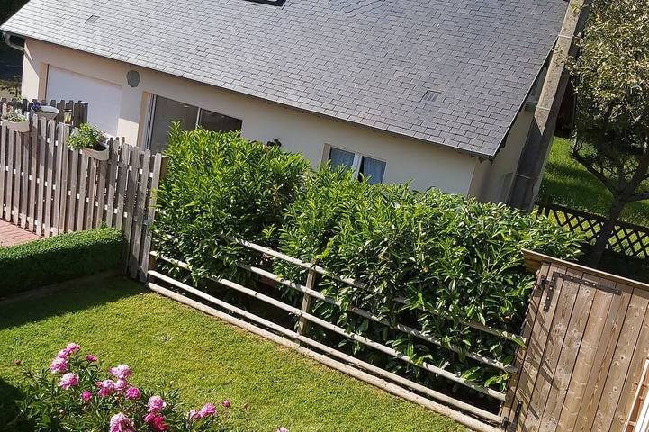 Location de vacances pour 4 personnes, avec jardin à Annebault