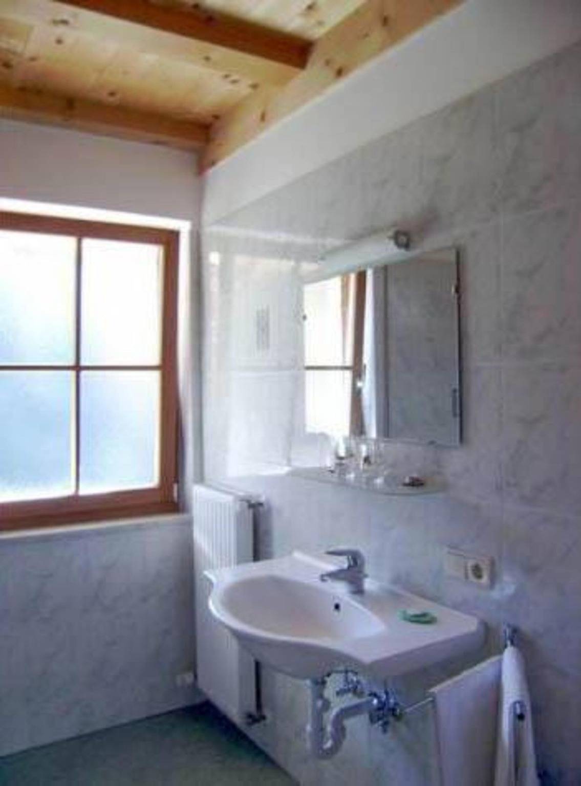 Ganze Wohnung, Ferienwohnung 'Wald' mit Bergblick, Gemeinschaftsgarten und Wlan in Mölten, Sarntaler Alpen