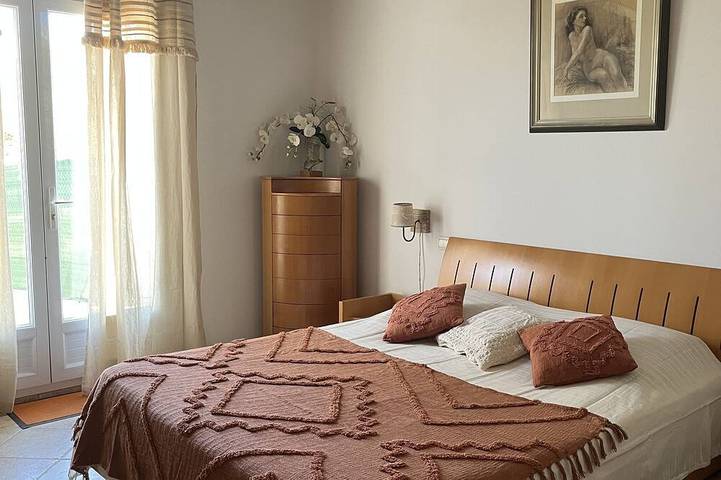 Villa pour 6 personnes, avec terrasse et jardin à Monticello - 3