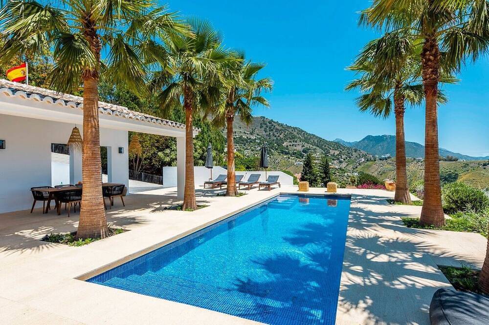 Casa vacanza a Cómpeta a partire da 274€ a notte