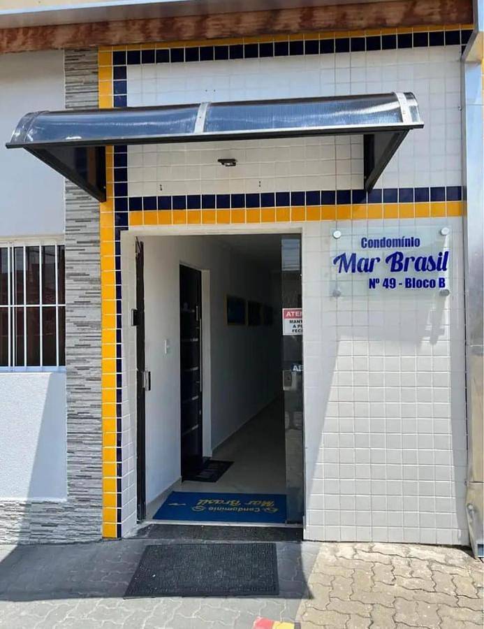 Casas e apartamentos de temporada para 4 pessoas, com vista e piscina infantil e ainda piscina em Toninhas Ubatuba