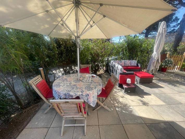 Camping pour 6 personnes, avec Terrasse et Jardin ainsi que Piscine et Vue à Ramatuelle - 3