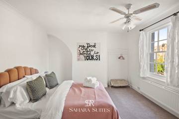 Vacation Rental for 4 Guests in Windsor, Windsor and Maidenhead, Picture 3