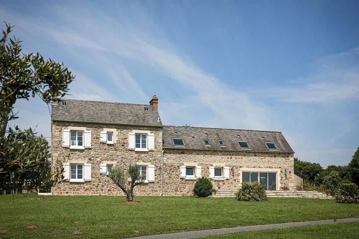 Location de vacances pour 6 personnes, avec jardin à Crasville