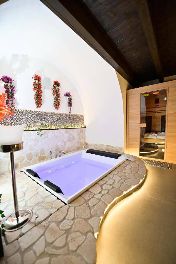 Appartamento per 4 persone, con Idromassaggio e Sauna a Montescaglioso