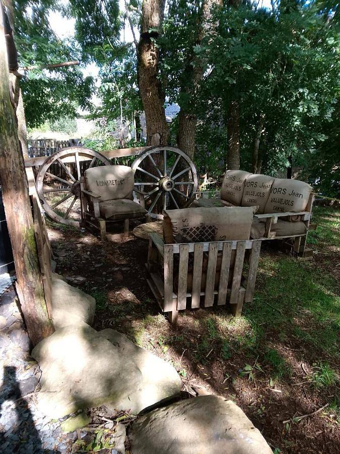 Location de vacances pour 2 personnes, avec jardin ainsi que terrasse et vue à Valuéjols - 3