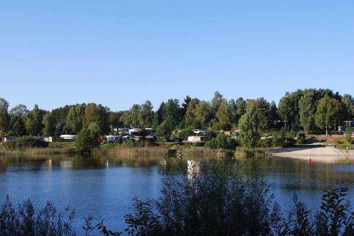 Ferienhaus für 6 Personen, mit Terrasse und Garten sowie Pool und Sauna
