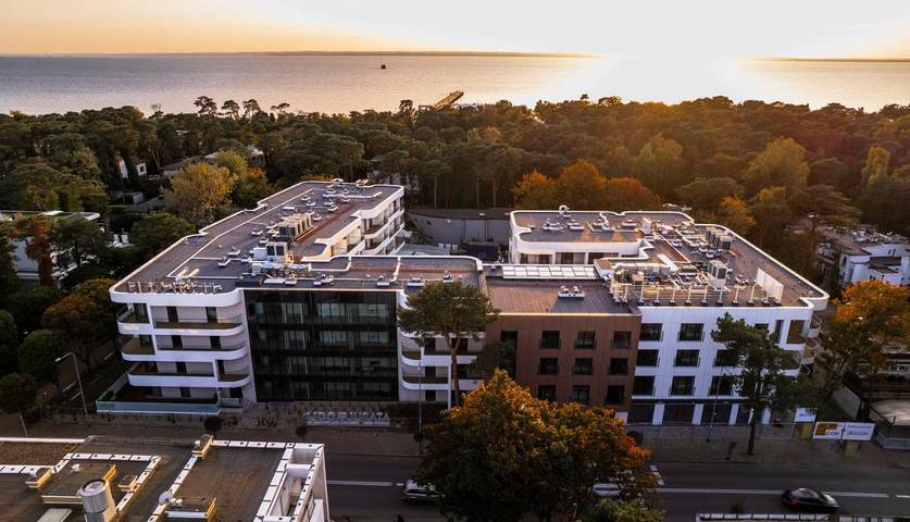 Apartament wakacyjny dla 2 osób, z Taras i Jacuzzi oraz Ogród i Basen w Jurata (Jastarnia)