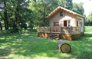 Chalet pour 4 personnes, avec terrasse et piscine en Charente-Maritime