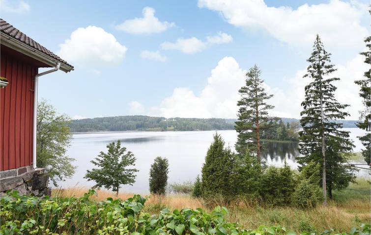 Hus för 5 Personer med trädgård in Dalsland