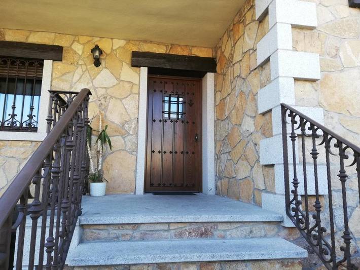 Casa de vacaciones para 16 personas, con jardín además de vistas y piscina en Provincia de Madrid - 2