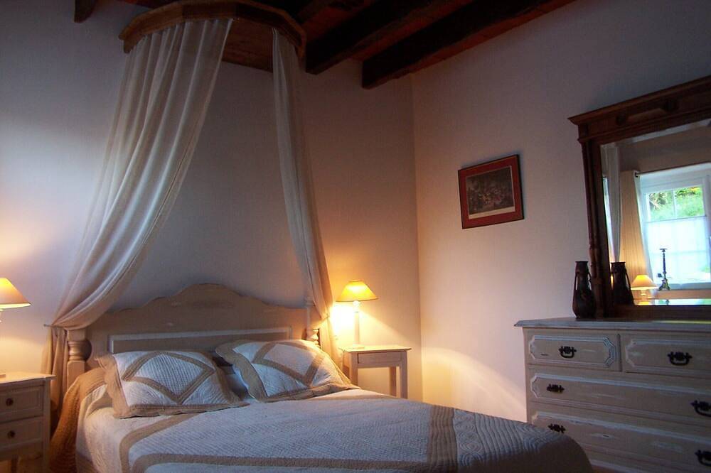 Le Pré des Vergnes 4****- Grand gîte- de 2 à 23 personnes in Jouillat, Région de Guéret