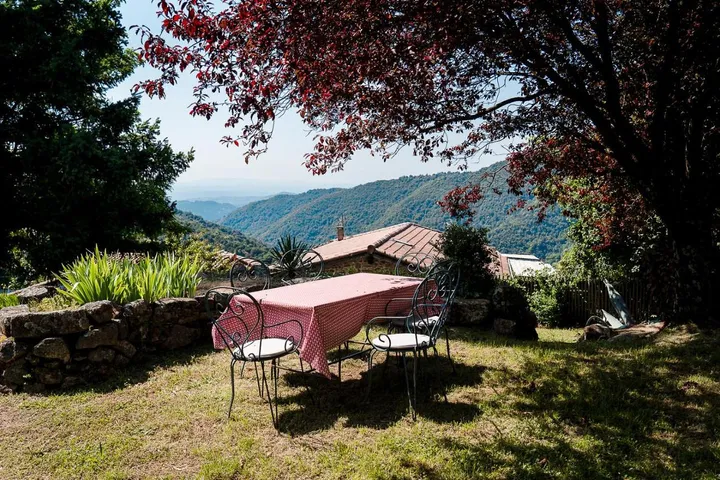Casa rural para 5 personas, con vistas además de jardín y piscina, Se admiten mascotas - 1