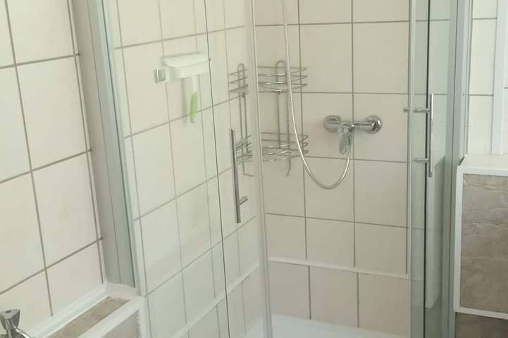 Ganze Wohnung, Neu - Modernisierte Ferienwohnung We 4 in Plötzin, Werder