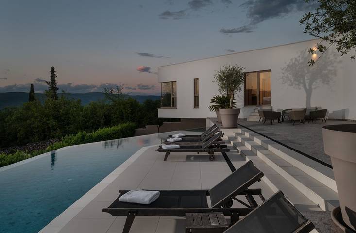 Villa für 12 Personen, mit Garten und Pool sowie Sauna - 1