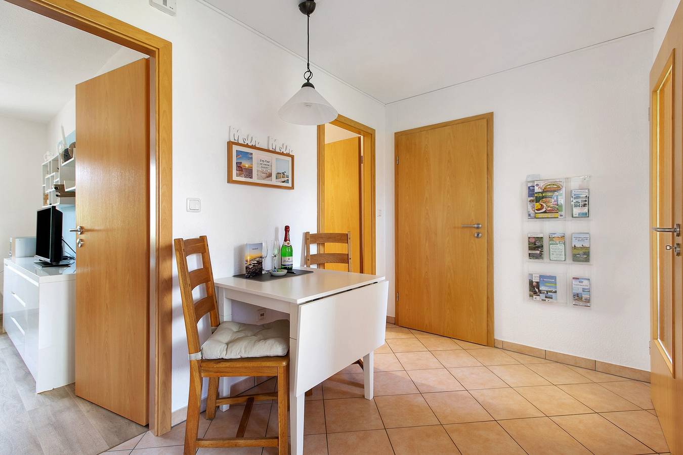 Ganze Wohnung, Ferienwohnung 'Auszeit' mit gemeinsamer Terrasse, privatem Garten und Wi-Fi in Hennstedt, Eider-Treene-Sorge