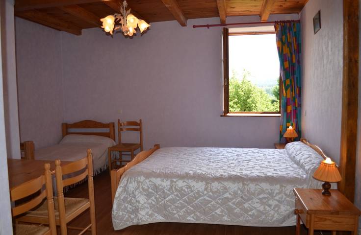 Chambre d’hôte pour 3 personnes, avec piscine dans le Jura - 2