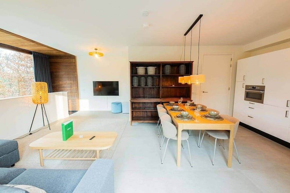 Entire apartment, Upscale 90m2 Two Bedroom Apartment (Ks-8-B) in Eindhoven, North Brabant
