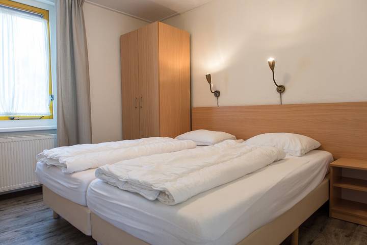 Ferienhaus für 6 Personen, mit Balkon/Terrasse und Terrasse sowie Garten und Pool auf Ameland - 4