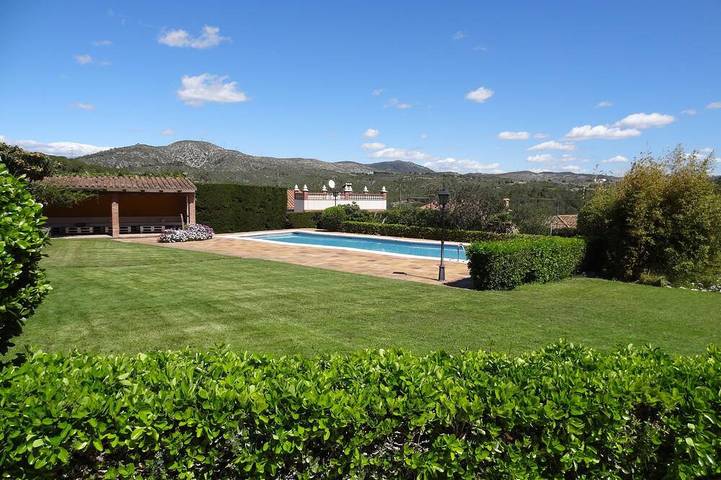 Tenis-Voley-Basquet privado, Piscina Climatizada., Sauna con Aromaterapia in Cubellas, Garraf