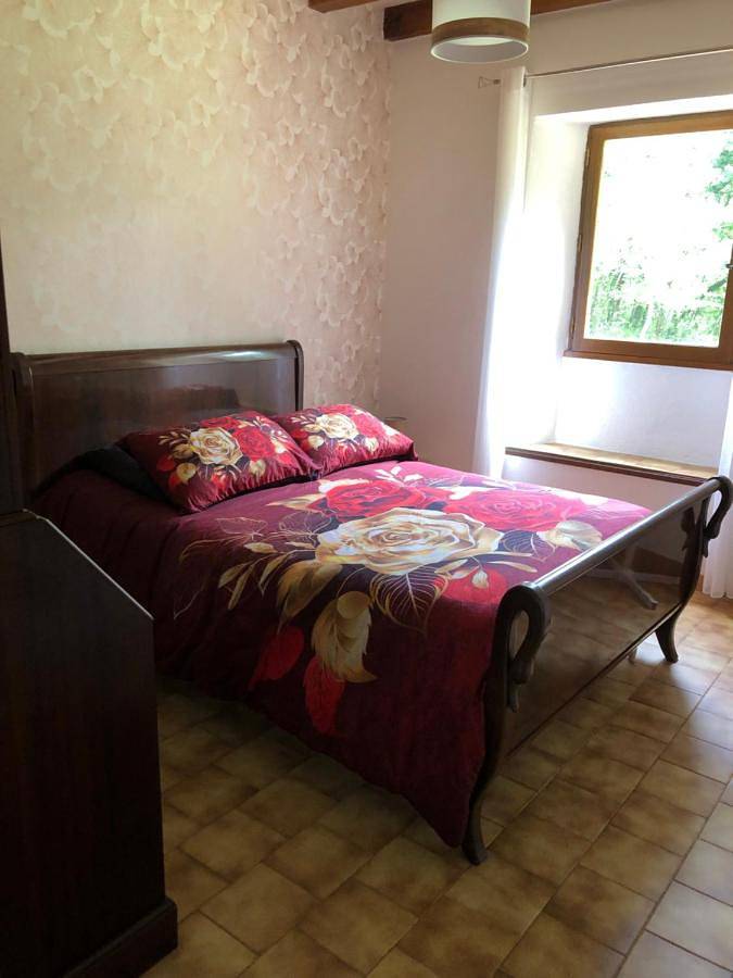 Location de vacances pour 2 personnes, avec Terrasse et Jardin ainsi que Piscine et Vue à Audrix