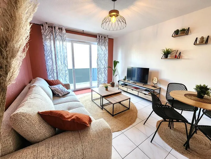 Apartamento de vacaciones para 4 personas, con terraza y piscina - 1