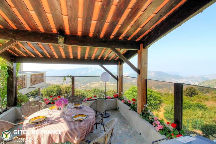 Gîte pour 6 personnes, avec Terrasse et Jardin à Appietto - 2