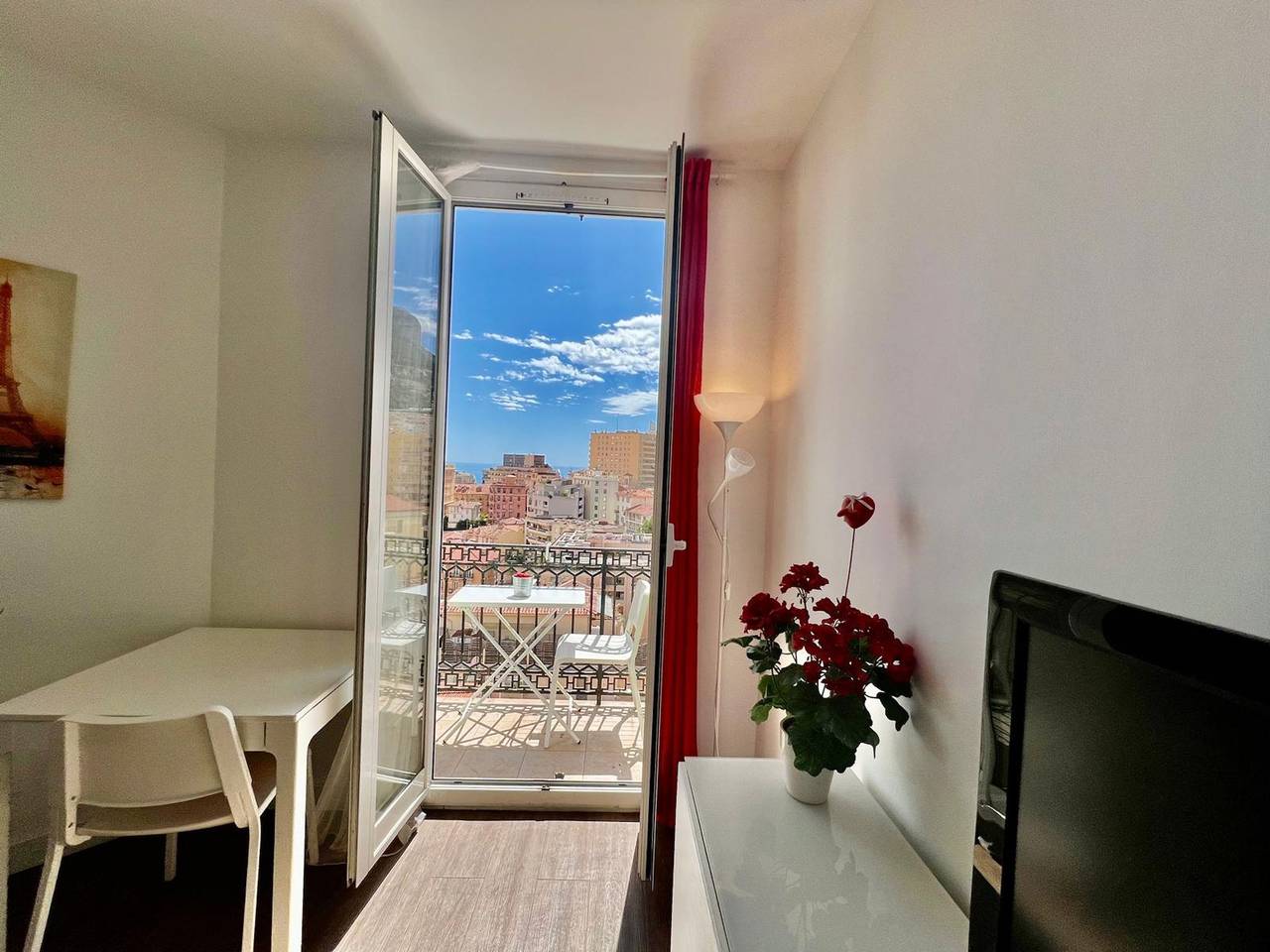 Entire apartment, T2 splendid view near Monaco in Beausoleil, Nice region