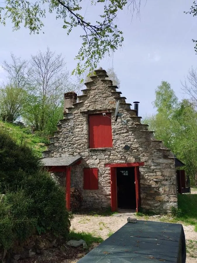 Chalet pour 10 personnes, avec terrasse ainsi que jardin et vue - 1