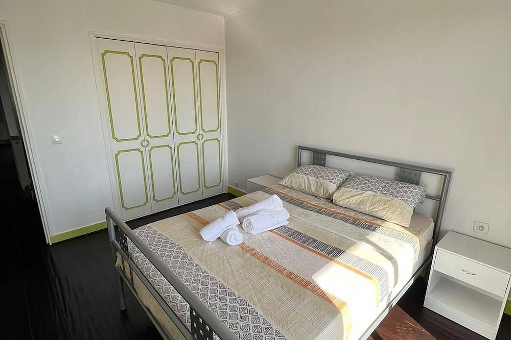 Entire apartment, Bel Appartement Familial Avec Balcon Pour 6 Voyageurs in Noisy-le-Sec, Seine-Saint-Denis
