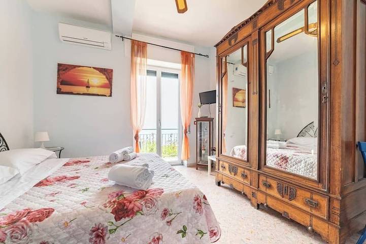 Appartamento intero, Villa Grace Amalfi_ con vista mare e balcone in Tovere, Amalfi