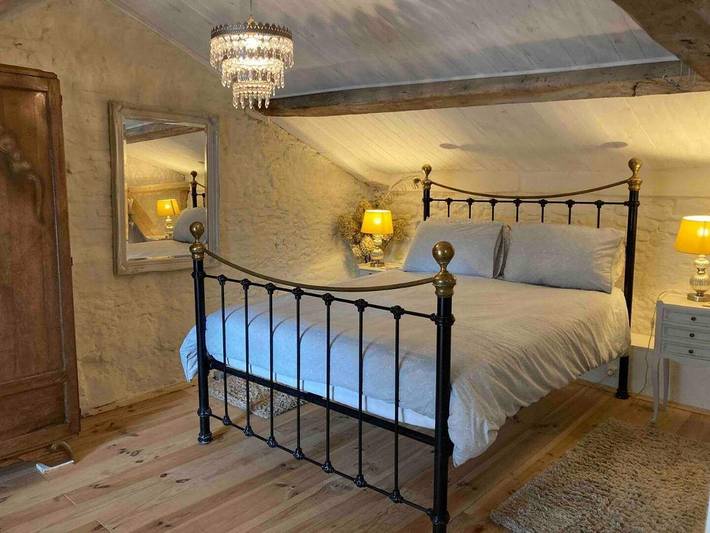 Location de vacances pour 6 personnes, avec terrasse ainsi que jardin et piscine à Ceaux-en-Loudun - 4