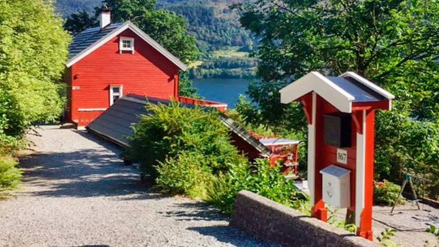 Ferienhaus für 9 Personen, mit Garten und Whirlpool sowie Pool am Fjord (Norwegen)